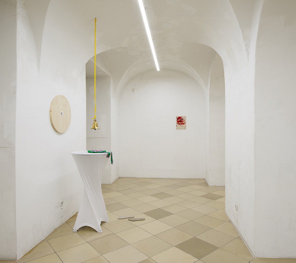 installation view Des Nachbars Garten Äpfel