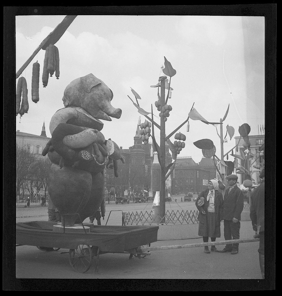Compendium Soviet Union (F/SU), Moscow and surrounding area, 1931–37, decorations, 1 May (?)